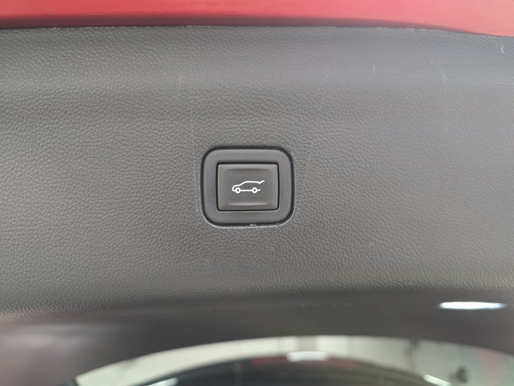 Used 2023 Buick Enclave Essence w/ Sport Touring Edition AWD/4WD image 14