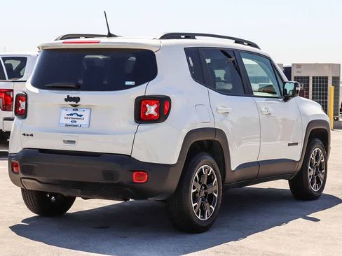 Used 2023 Jeep Renegade Latitude AWD/4WD image 4
