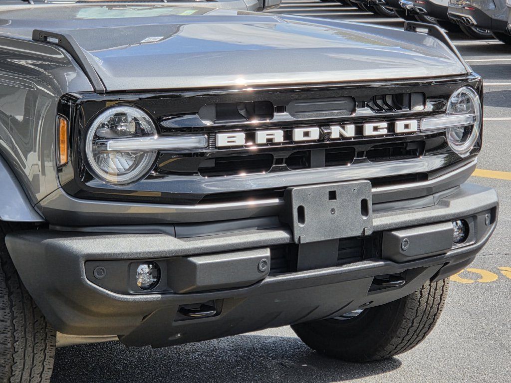 Used 2022 Ford Bronco Outer Banks AWD/4WD image 12