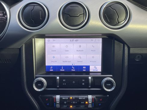 Used 2020 Ford Mustang Premium image 27