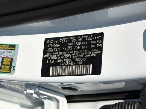New 2026 Hyundai Elantra Limited FWD image 34