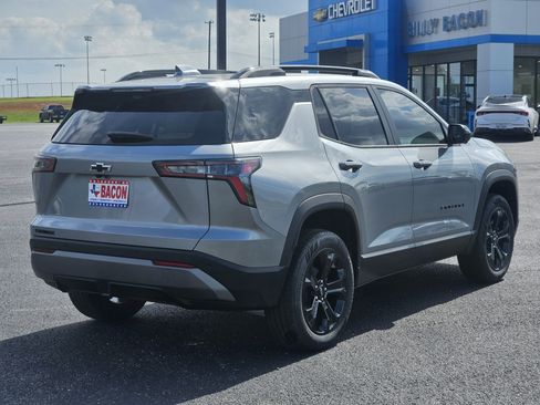 New 2026 Chevrolet Equinox LT w/ Midnight Edition FWD image 3