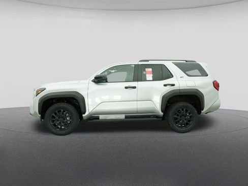 New 2026 Toyota 4Runner SR5 AWD/4WD image 19