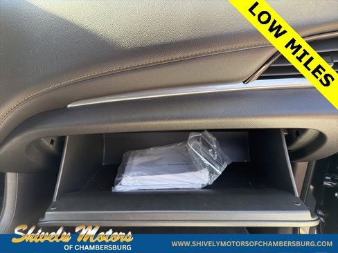 Used 2020 Chevrolet Traverse LT image 17