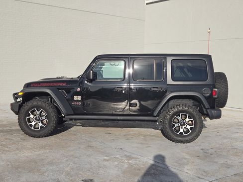 Used 2018 Jeep Wrangler Unlimited Rubicon image 4