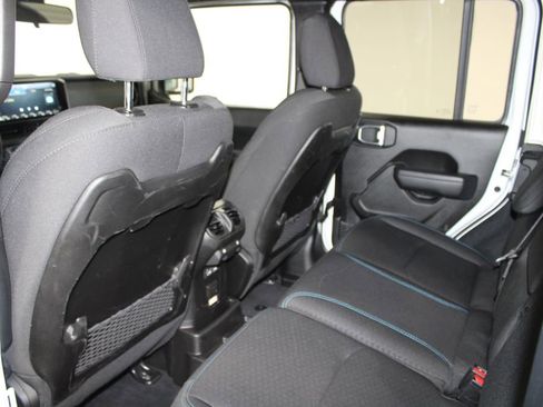 Used 2024 Jeep Wrangler Unlimited Rubicon 4xe AWD/4WD image 28