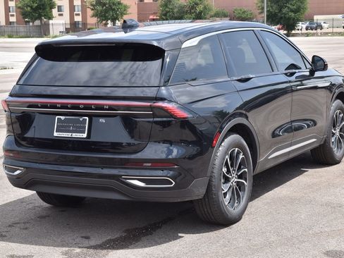 New 2026 Lincoln Nautilus Premier AWD/4WD image 7