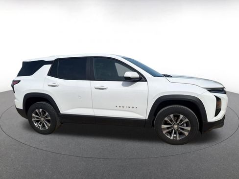 Used 2025 Chevrolet Equinox LT image 24