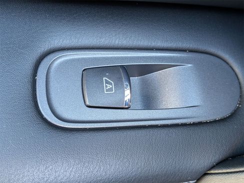 Used 2024 INFINITI QX80 Sensory image 30