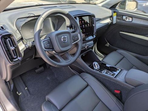 New 2026 Volvo XC40 B5 Ultra w/ Climate Package image 7
