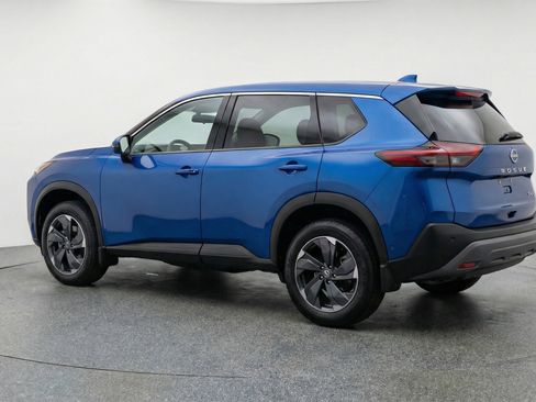 Used 2025 Nissan Rogue SV FWD image 6