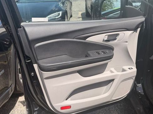 Used 2019 Honda Pilot LX image 7