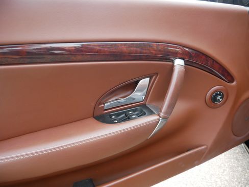 Used 2011 Maserati GranTurismo Convertible RWD image 15