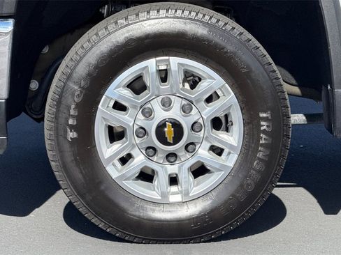 Used 2024 Chevrolet Silverado 2500 LT w/ Convenience Package image 14