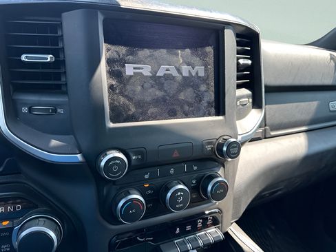 Used 2019 RAM 1500 Big Horn AWD/4WD image 14