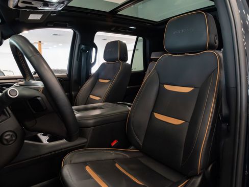 Used 2023 GMC Yukon AT4 w/ AT4 Premium Plus Package image 7