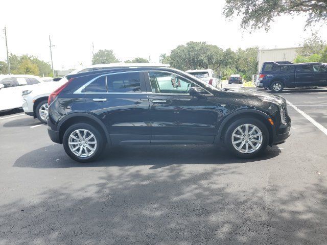 Certified 2023 Cadillac XT4 Luxury FWD image 6