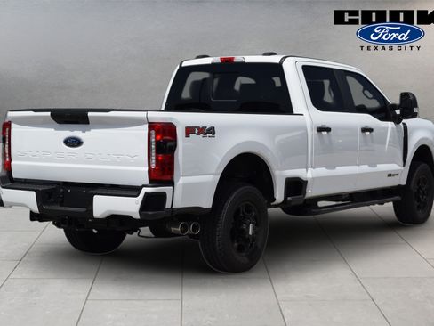 Used 2025 Ford F250 XL w/ STX Appearance Package AWD/4WD image 3