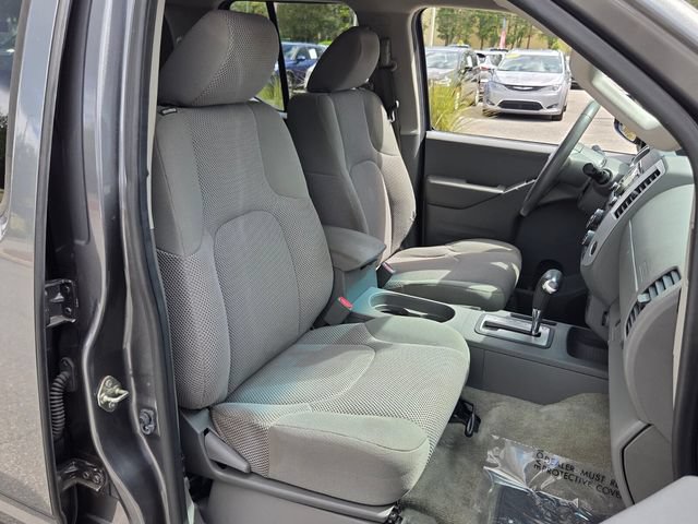 Used 2016 Nissan Frontier SV w/ SV Value Truck Package RWD image 19