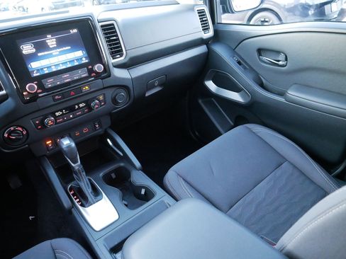 Certified 2023 Nissan Frontier SV w/ Technology Package image 11