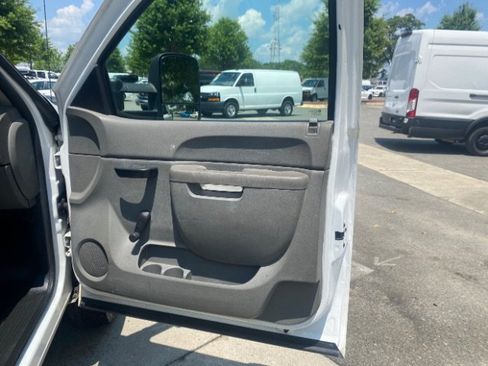 Used 2013 Chevrolet Silverado 3500 W/T image 20