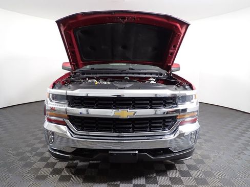 Used 2018 Chevrolet Silverado 1500 LT w/ All Star Edition image 10