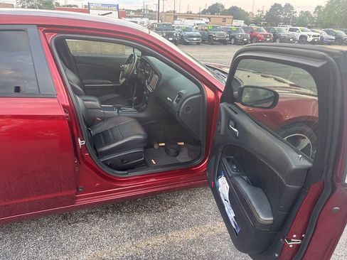 Used 2014 Dodge Charger R/T RWD image 9