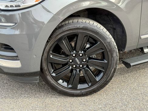 Used 2022 Lincoln Navigator Black Label image 10