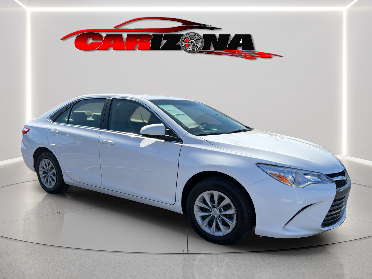 Used 2016 Toyota Camry LE FWD image 2