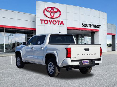 New 2026 Toyota Tacoma SR5 AWD/4WD image 4