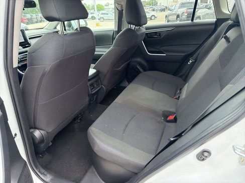 Used 2025 Toyota RAV4 LE image 9