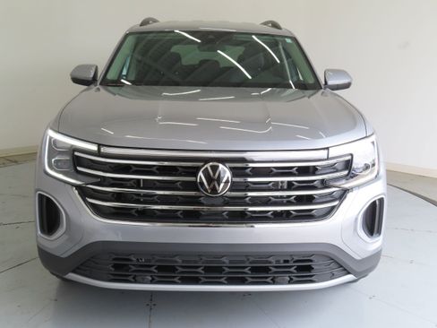 New 2026 Volkswagen Atlas SE image 10