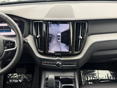 Used 2025 Volvo XC60 B5 Plus AWD/4WD image 14
