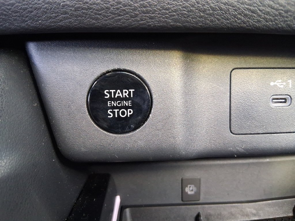 Used 2025 Nissan Rogue Platinum w/ Platinum Premium Package FWD image 29