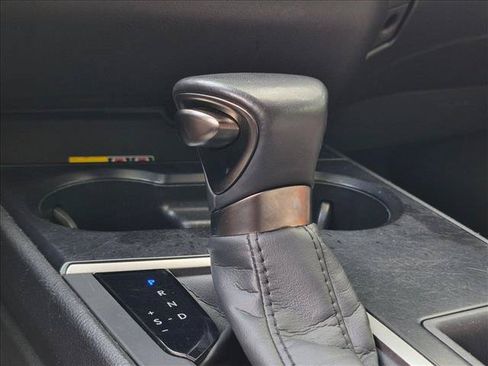 Used 2024 Lexus UX 250h FWD image 10