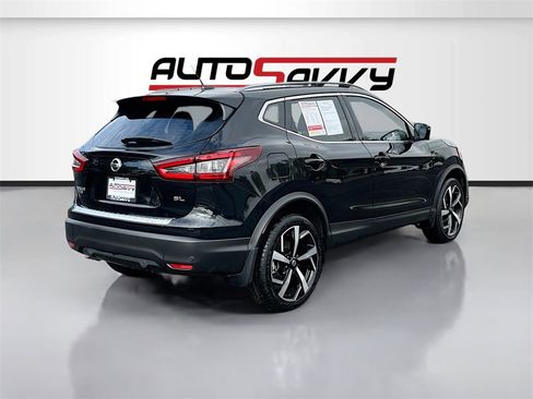 Used 2022 Nissan Rogue Sport SL w/ Premium Package image 7