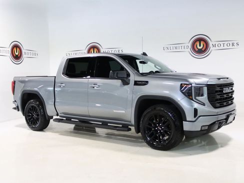 Used 2023 GMC Sierra 1500 Elevation w/ LPO, Elevation Black Package AWD/4WD image 7