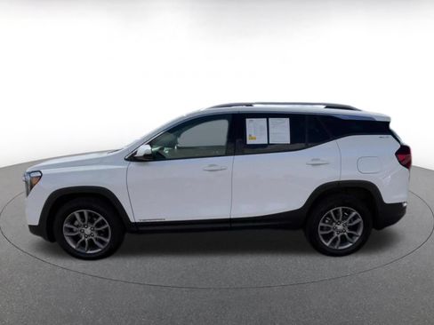 Used 2024 GMC Terrain SLT AWD/4WD image 8