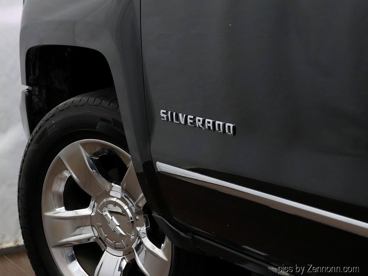 Used 2017 Chevrolet Silverado 1500 LTZ Z71 w/ LTZ Plus Package AWD/4WD image 10
