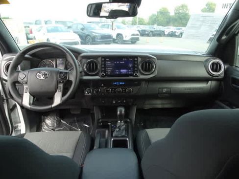Used 2023 Toyota Tacoma TRD Off-Road image 24