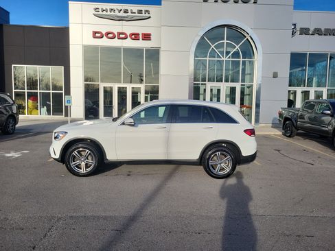 Used 2022 Mercedes-Benz GLC 300 4MATIC image 2