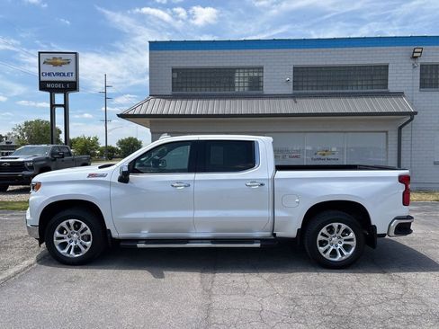 Used 2024 Chevrolet Silverado 1500 LTZ AWD/4WD image 7