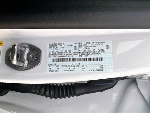 Used 2020 Ford Escape SE FWD image 34