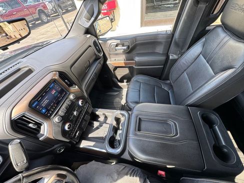 Used 2020 Chevrolet Silverado 1500 High Country w/ Technology Package image 22