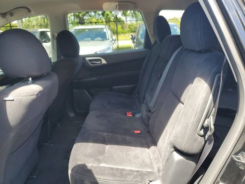 Used 2015 Nissan Pathfinder S FWD image 12