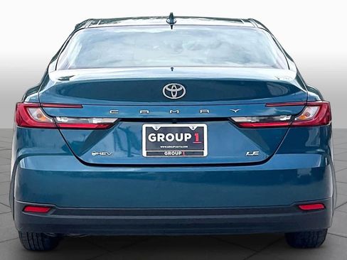 Used 2025 Toyota Camry LE FWD image 5