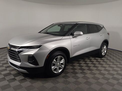 Used 2020 Chevrolet Blazer LT FWD image 2