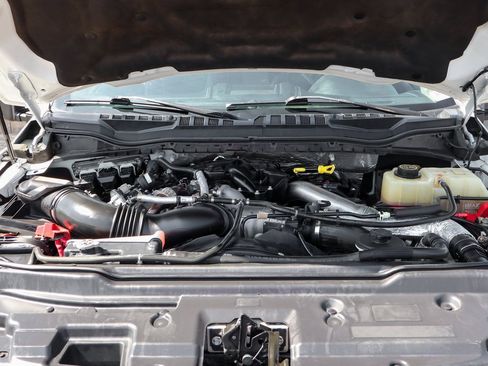 Used 2017 Ford F350 Lariat w/ Chrome Package image 12