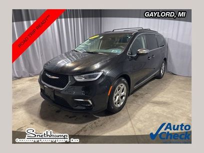 Used 2023 Chrysler Pacifica Limited