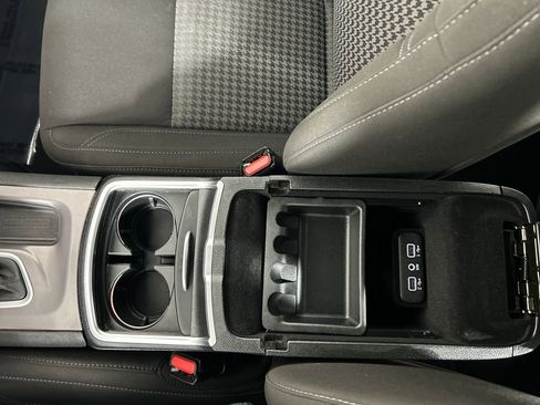 Used 2023 Dodge Charger SXT image 15